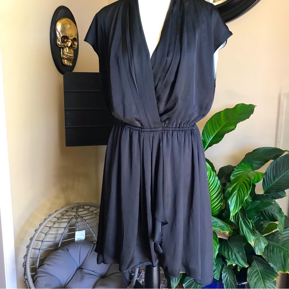 BCBG flowy little black dress L EUC